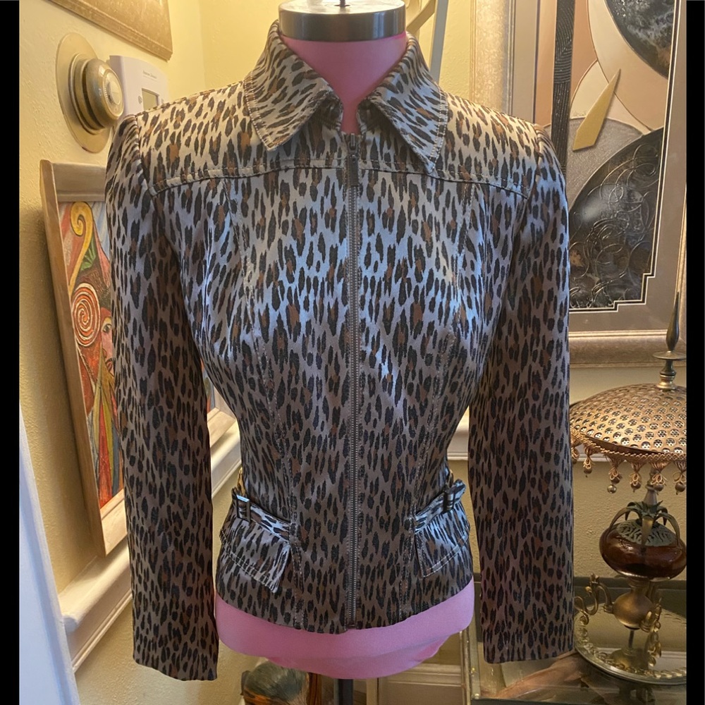 CACHE ALBERTO MAKALI. Beautiful Jacket in a Size 4
